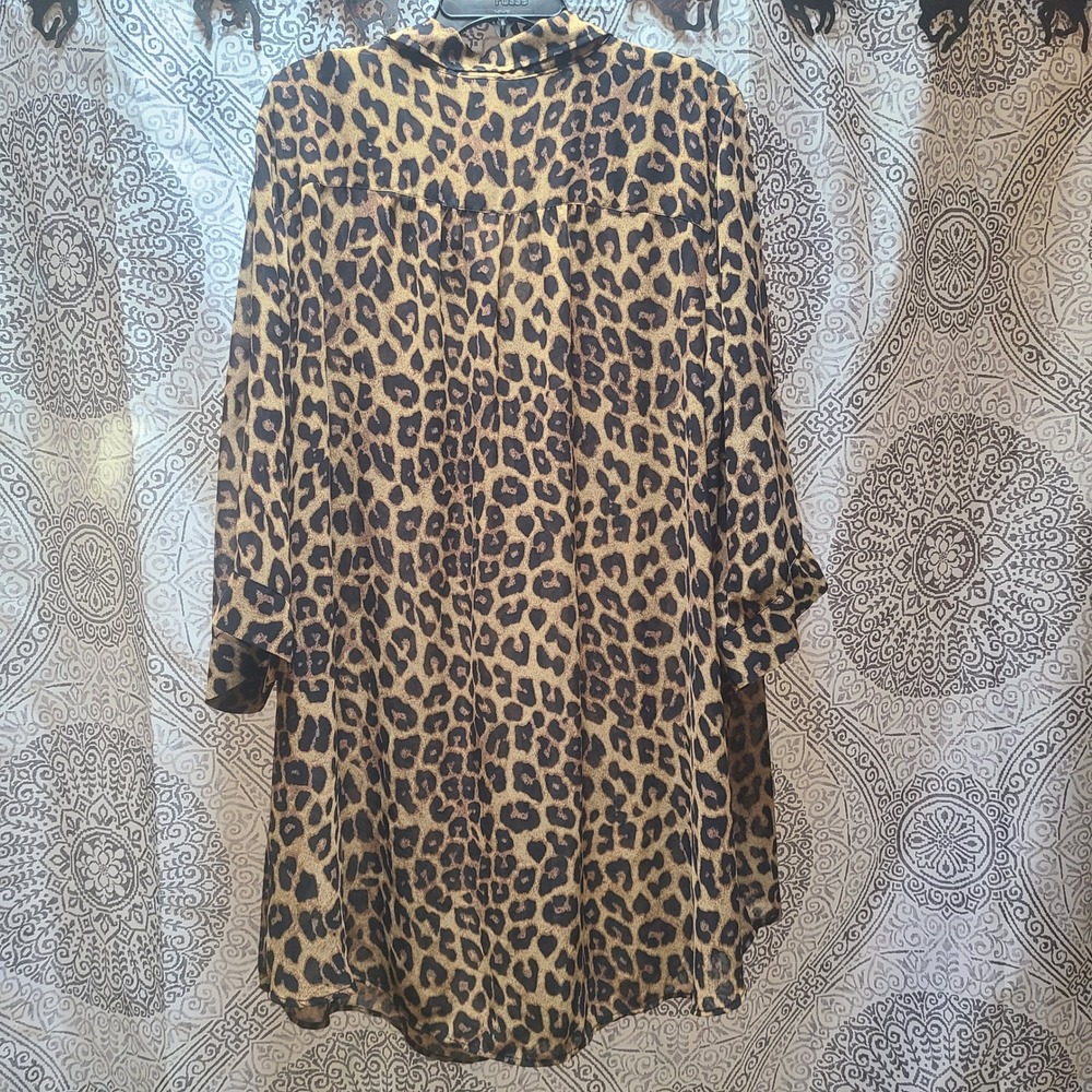Torrid Tunic Button Shirt Womens 4 Plus Brown Leopard Roll Sleeve Semi Sheer - Picture 9 of 10